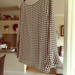 Women’s black and white blouse